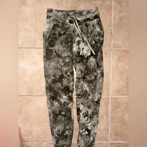 lululemon athletica Gray Tie-Dye Joggers
